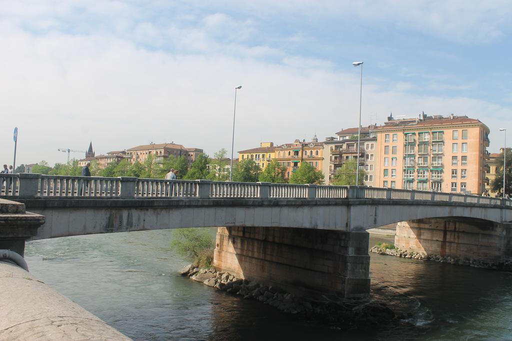 Отель Residenza San Tomaso Верона Экстерьер фото